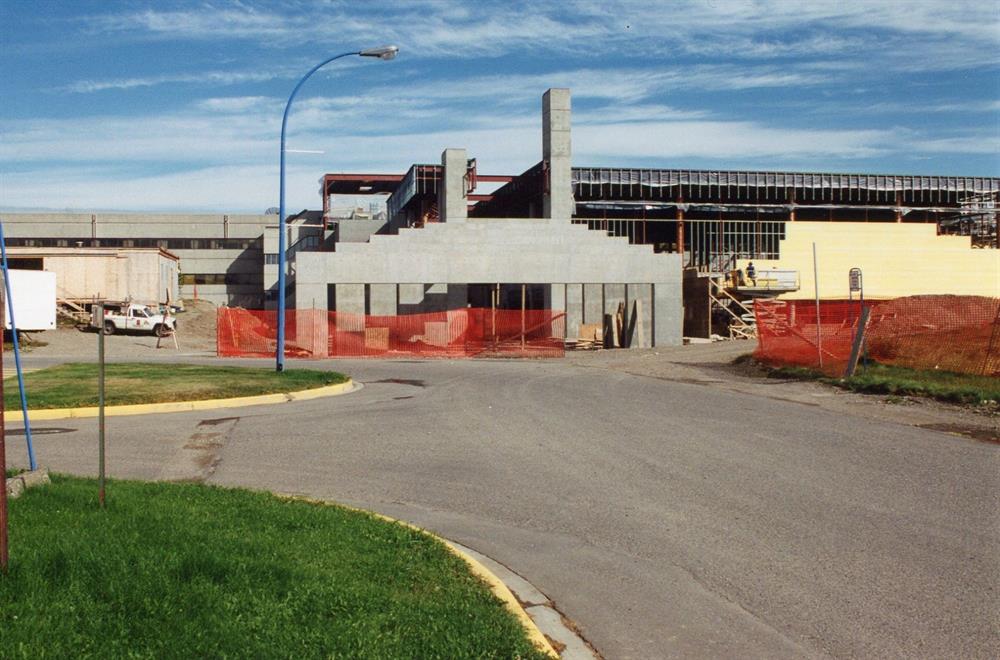 1996 - New Entrance Building